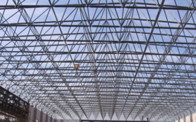 青海钢结构厂房屋面板及保温层安装